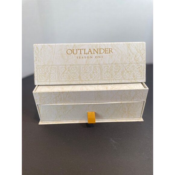 Outlander: Season One 1: The Ultimate Collection (Blu-ray, 2014) - NEW - Picture 9 of 9